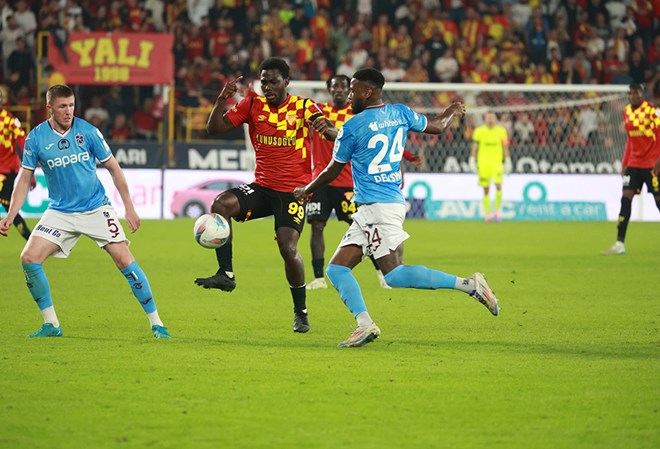 Canlı HD İzle! Trabzonspor-Göztepe Maçı ATV’den Kesintisiz İzlemek İçin Tıkla!!