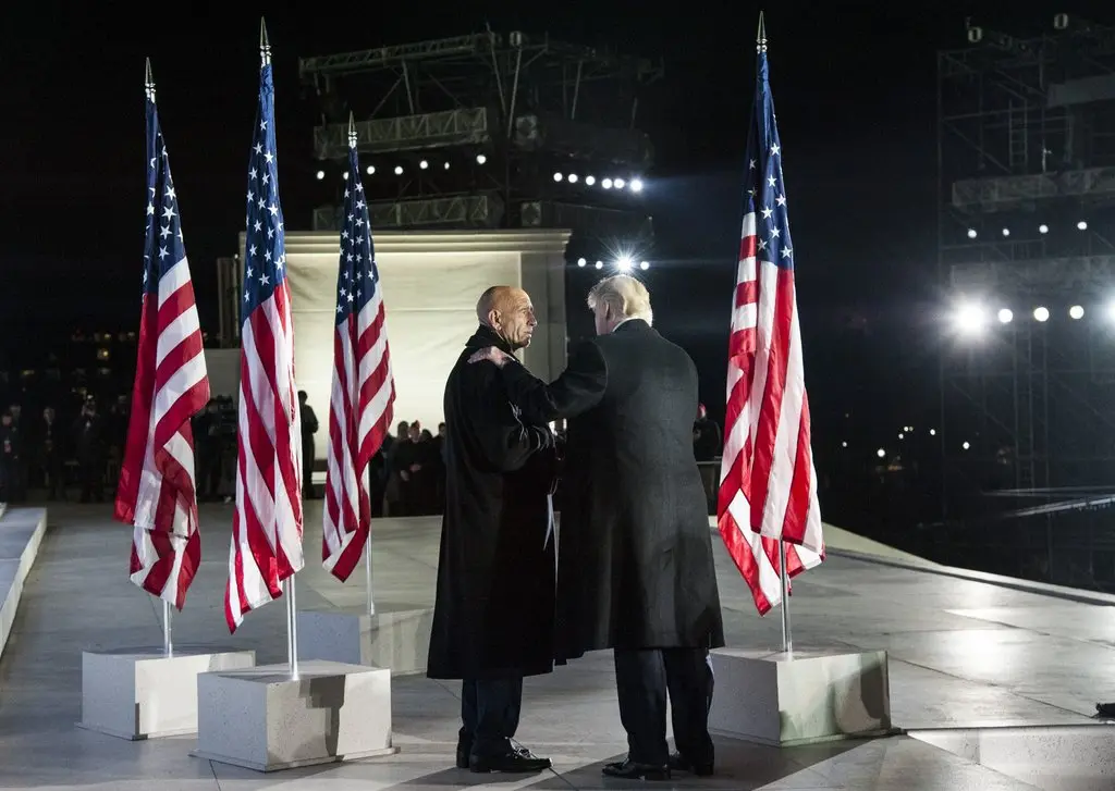 ABD’nin Ankara Büyükelçisi Tom Barrack Kimdir? Trump ile Yakınlığı Nereden Geliyor? Hakkındaki Suçlamalar Nelerdi?