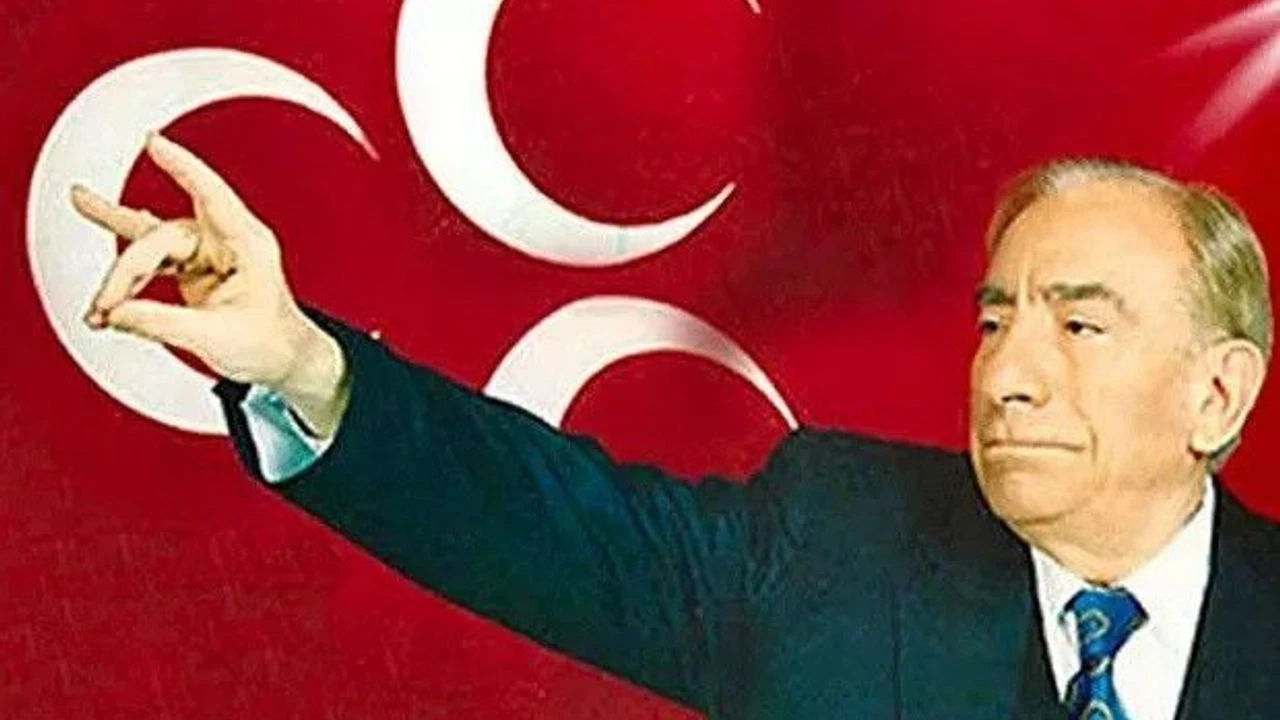 Alparslan Türkeş kimdir