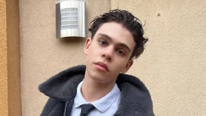 Alper Erözer kimdir? 2004 doğumlu yetenekli şarkıcı ve oyuncunun hayatı,