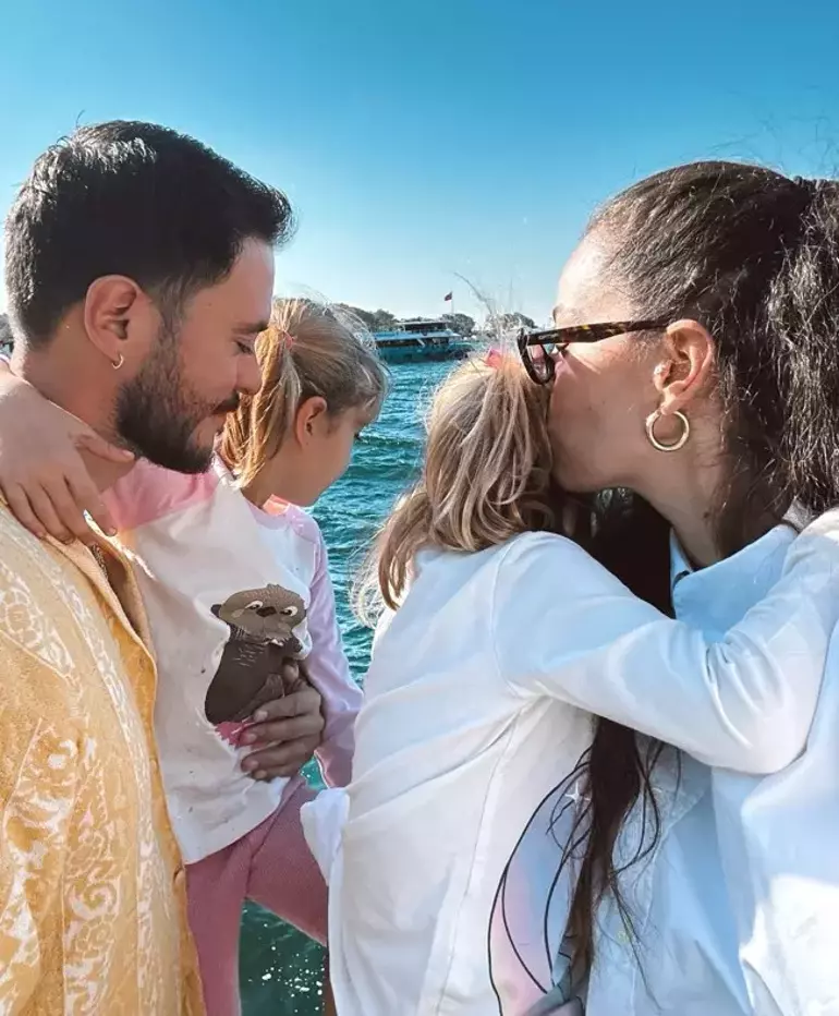 Anıl Altan ve Pelin Akil Boşanıyor Mu? İkizlerin Doğum Gününde Dikkat Çeken Soğukluk!"