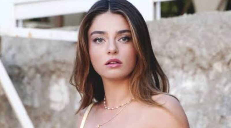 Ayça Ayşin'in Yeni Dizisi Rüzgârlı Pazar Hangi Kanalda, Hangi Platformda, Ne Zaman Başlıyor?