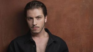 Boran Kuzum Boykot Desteğinden Dolayı ‘Bir Ruh Macerası’ Dizisinden Çıkarıldı