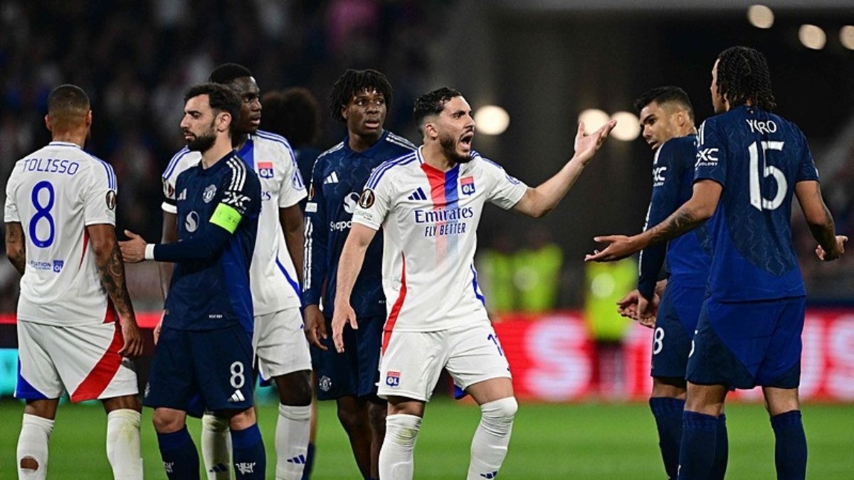 CANLI İZLE Manchester United - Lyon! TRT Spor, TRT Tabii Canlı Yayın Manchester United - Lyon Maçı Şifresiz İzle!