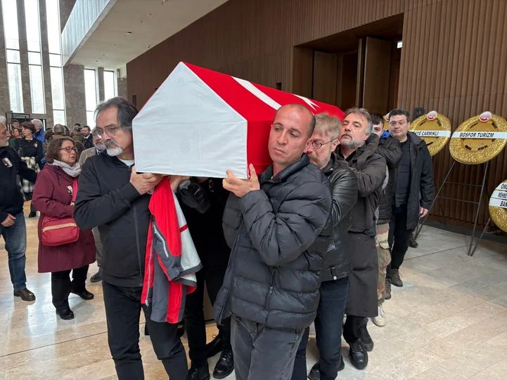 Cenazesi Müzikle Uğurlandı! Ahmet Levendoğlu Kimdir, Kaç Yaşında, Hangi Hastalıktan, Neden Öldü?