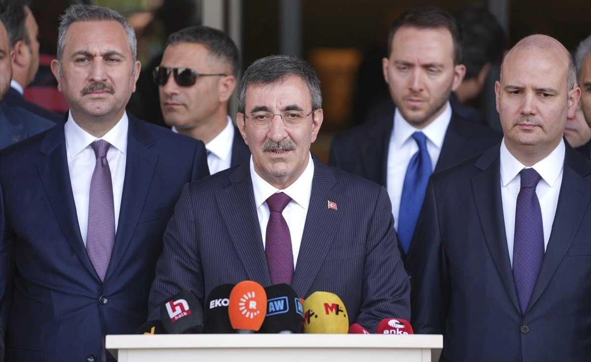 Cevdet Yılmaz TBMM Başkanvekili ve DEM Parti İstanbul Milletvekili Sırrı