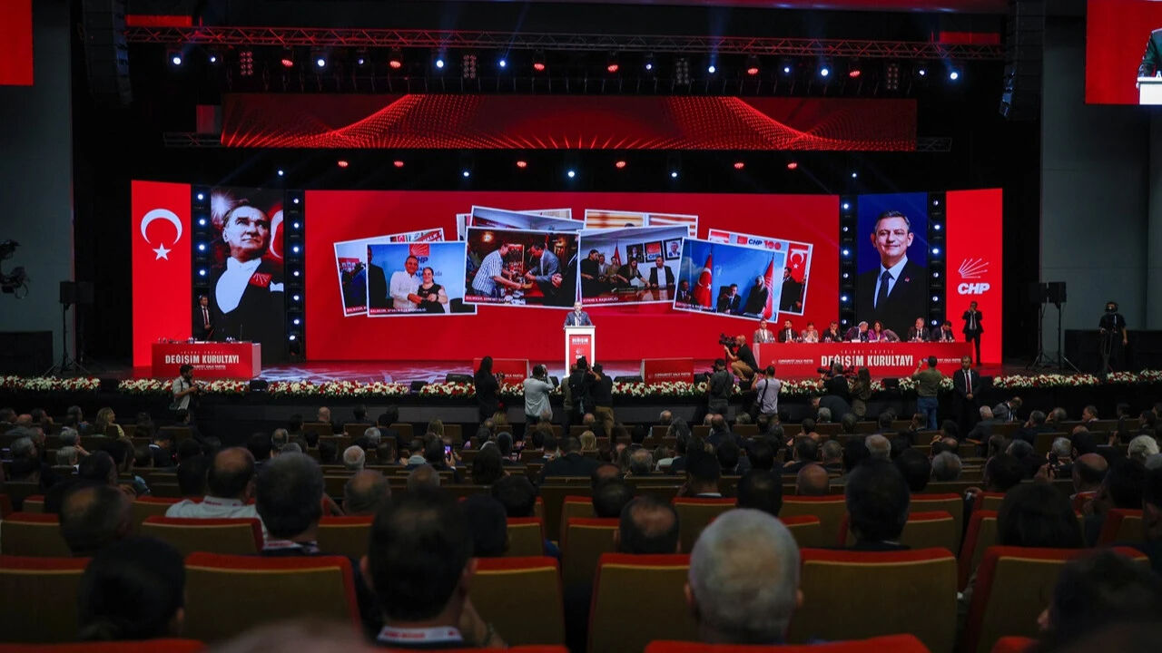 CHP Kurultayı 6 Nisan Saat Kaçta, Nerede Yapılacak? CHP Olağanüstü Kurultayı Adayları Açıklandı