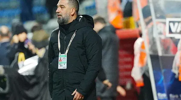 Eyüpspor Teknik Direktörü Arda Turan’ın, Ukrayna’nın köklü futbol kulübü Shakhtar