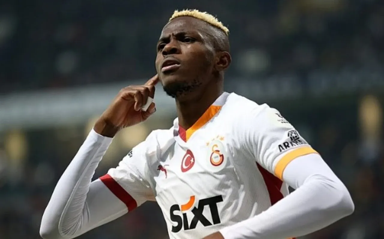 Galatasaray, Nijeryalı golcü Victor Osimhen’in bonservisi ve maaşı için gerekli