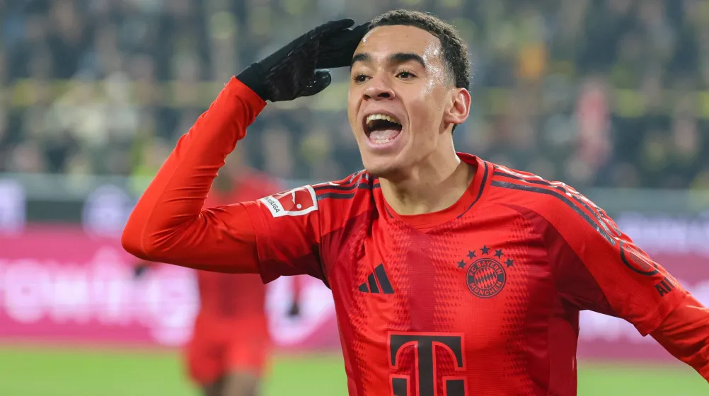 Almanya Bundesliga’nın lideri Bayern Münih, deplasmanda Augsburg’a konuk oldu. Zorlu