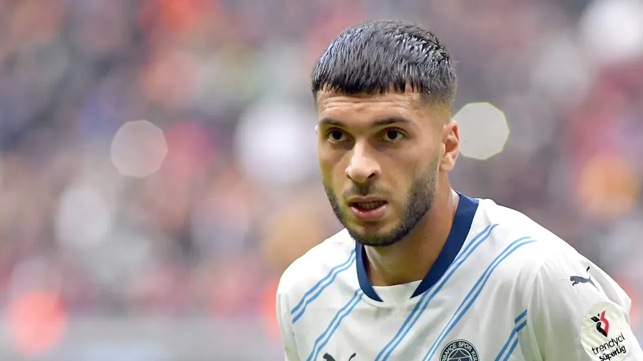 Sezon başında Alanyaspor’dan Fenerbahçe’ye transfer olan Oğuz Aydın, gösterdiği etkileyici