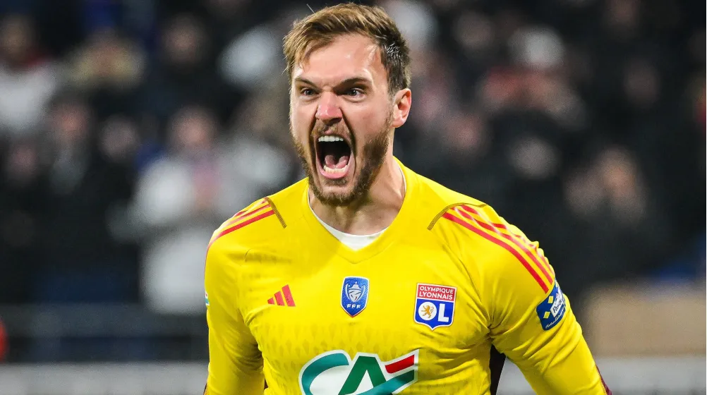Süper Lig’in dev kulüplerinden Fenerbahçe, sezon sonunda Hırvat kaleci Dominik