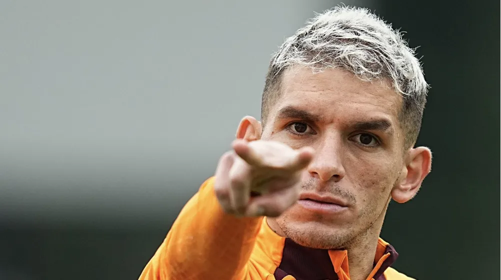 Galatasaray’ın başarılı orta saha oyuncusu Lucas Torreira’nın geleceğiyle ilgili belirsizlik