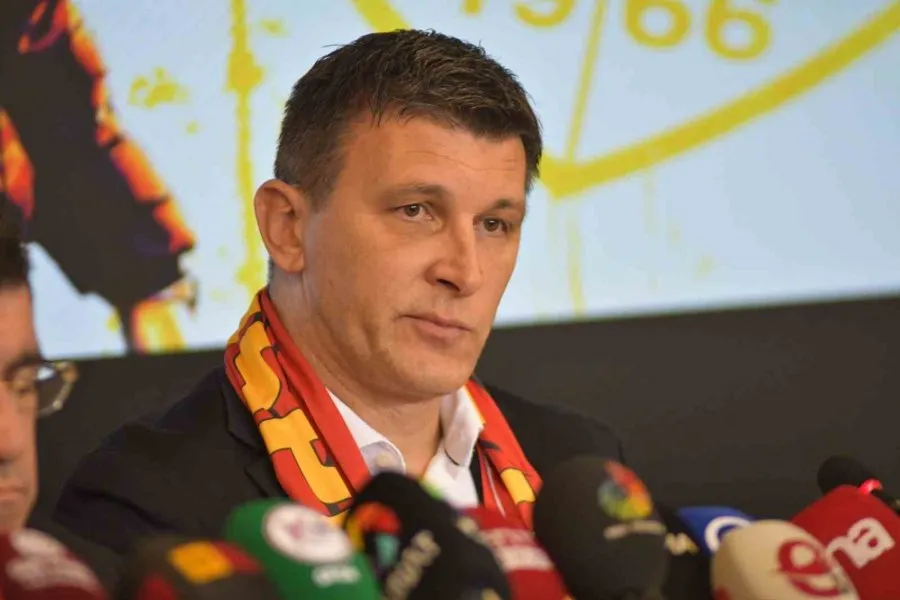 Süper Lig’de düşme hattında yer alan Kayserispor, teknik direktörlük görevine