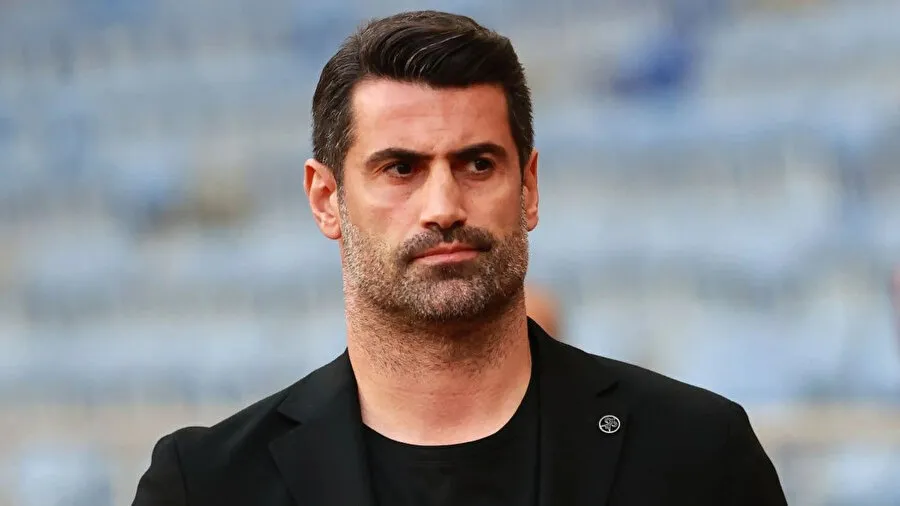 Türk futbolunun efsane kalecilerinden ve son yıllarda teknik direktörlük kariyeriyle