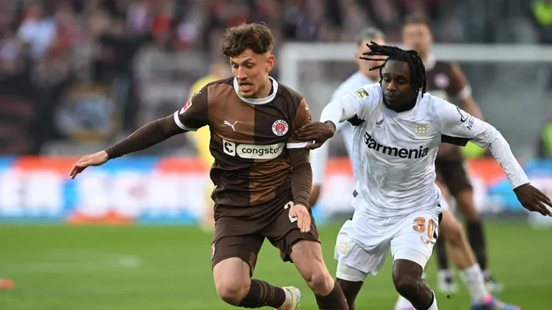 Almanya Bundesliga’nın 30. haftasında oynanan mücadelede Bayer Leverkusen, deplasmanda karşılaştığı