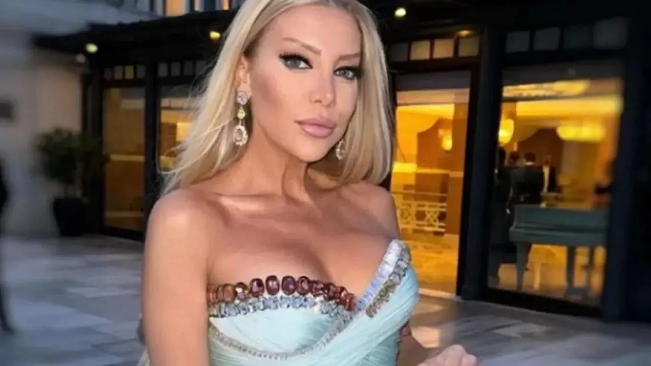 Modacı Gülşah Saraçoğlu, Haberler.com stüdyosunda Gökay Kalaycıoğlu’nun sunduğu Haber Bahane