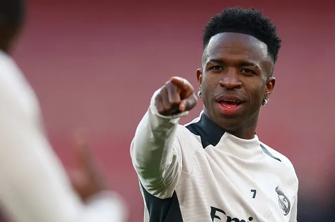 Real Madrid’in Brezilyalı yıldızı Vinicius Junior’ın geleceği bir süredir tartışma
