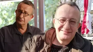 Geçtiğimiz ay beyin kanaması geçiren ünlü oyuncu Naşit Özcan’ın sağlık