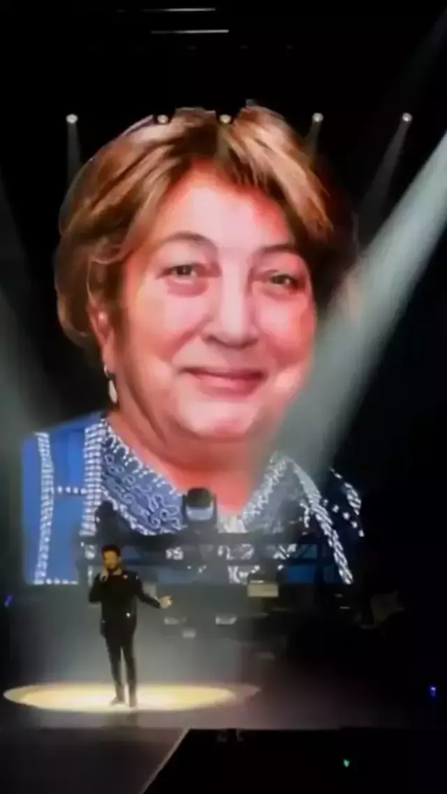 Ünlü sanatçı Tarkan, geçtiğimiz hafta annesi Neşe Tevetoğlu’nu kaybetmişti. Acı