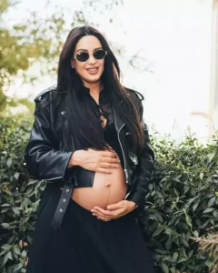 Survivor yarışmasıyla adını geniş kitlelere duyuran Sahra Işık, anne olmak