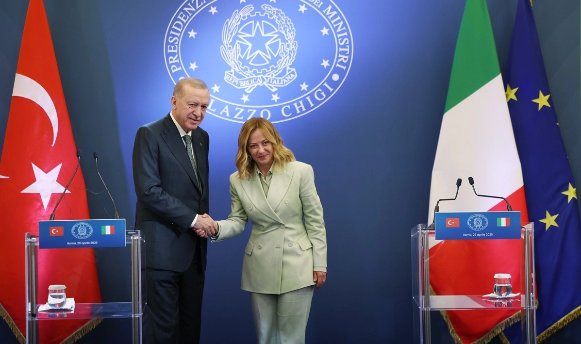 Cumhurbaşkanı Recep Tayyip Erdoğan , İtalya Başbakanı Giorgia Meloni ile