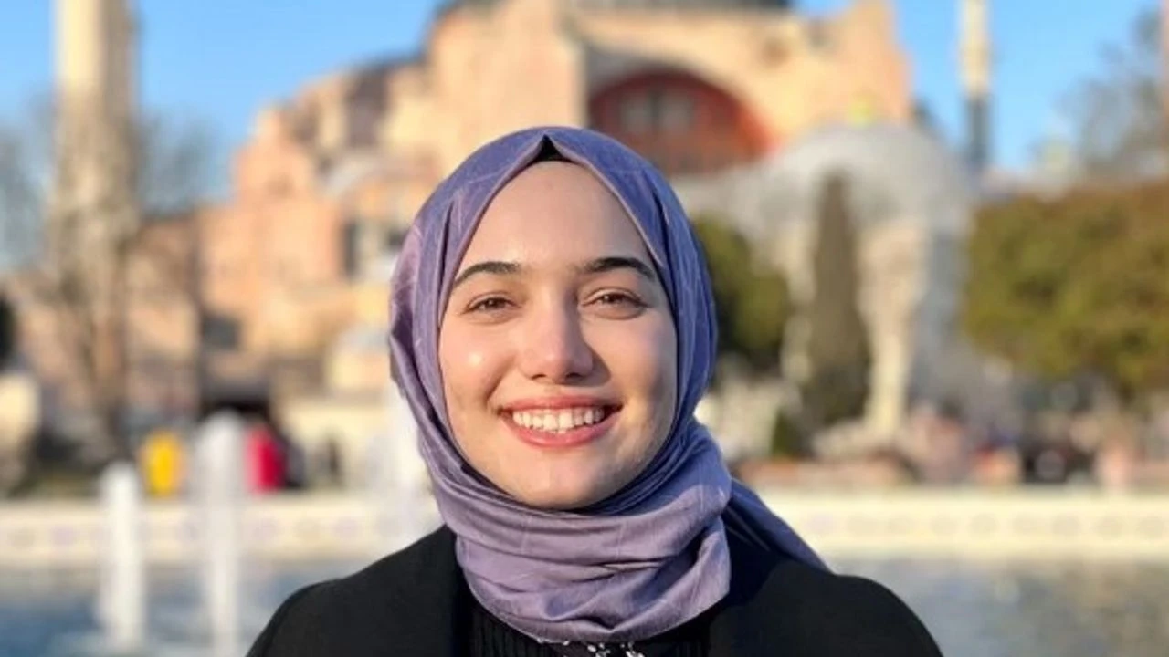 Eski Kızılay Başkanı'nın Kızı Fatma Zehra Kınık Kimdir, Kaç Yaşında, Nereli, Ne İş Yapıyor?