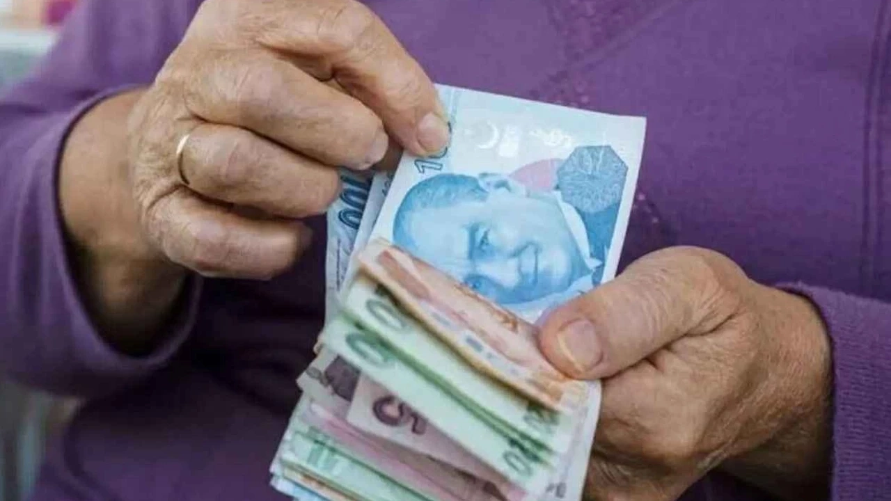 Ev hanımlarına emeklilik şartları nelerdir 2025