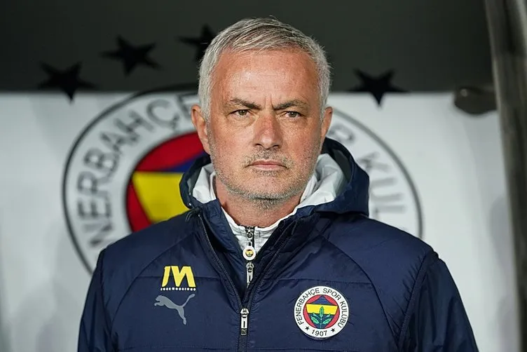 Fenerbahçe-Galatasaray Derbisi Sonrası PFDK Kararları Neler? Jose Mourinho Kaç Maç Ceza Aldı?