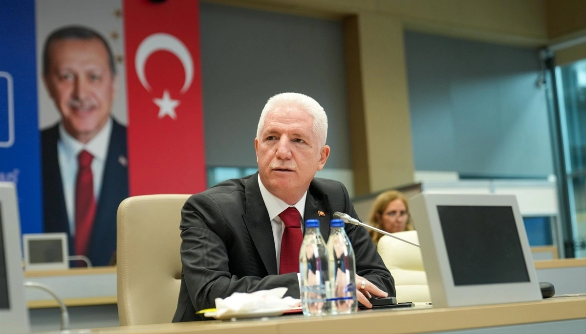 İstanbul Valisi Gül, sosyal medya hesabından yaptığı açıklamada, “Bindiği otobüste