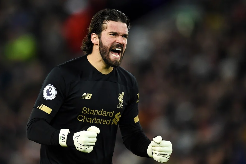 Alisson Kimdir? Modern futbolun en istikrarlı kalecilerinden biri olarak kabul