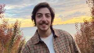 Mekin Sezer kimdir? Ahmet Mekin’in torunu olan genç oyuncu, Muhabir