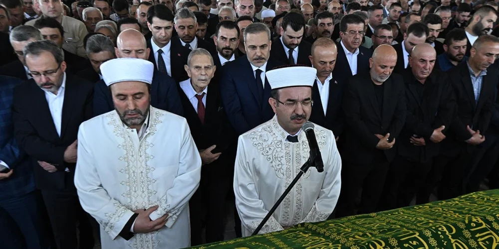mevlüt çavuşoğlu babası 1