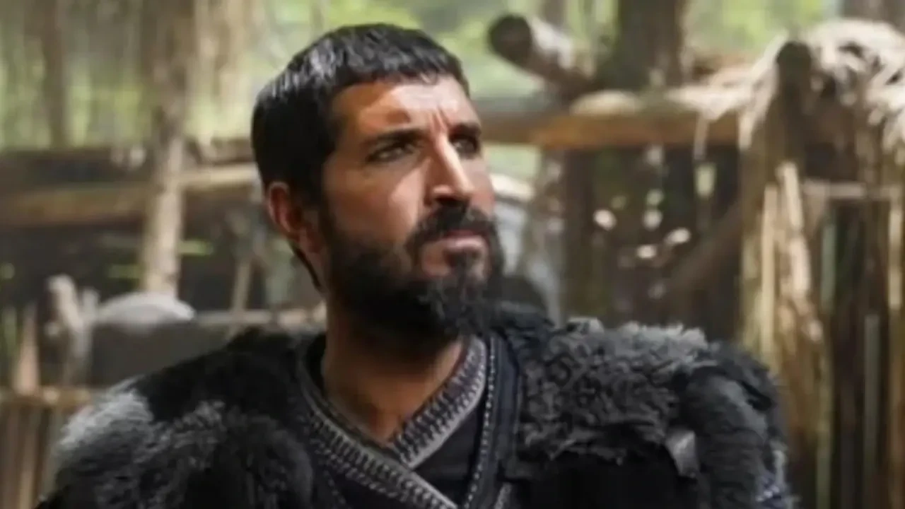 Onur Ayçelik kimdir