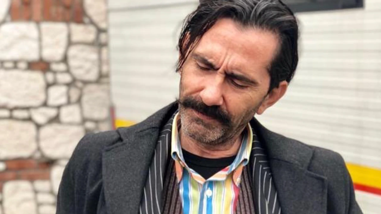 Peker Açıkalın Sağlık Sorunları Nedeniyle Hastaneye Kaldırıldı Türk televizyon ve