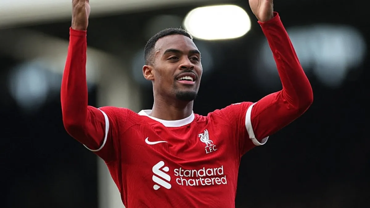 Ryan Gravenberch Kimdir? Boyu, Kilosu, Yaşı Kaç? Nereli, Piyasa Değeri, Mevkii, Hangi Takımlarda Oynadı? Liverpool Ryan Gravenberch Biyografisi