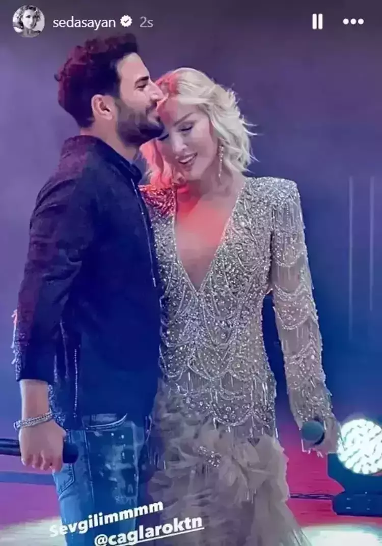 Seda Sayan Sosyal Medyayı Aşka Boğdu! “Sevgilimmmmmmm” Notuyla Paylaştı, Çağlar Ökten’e Aşk Yağmuru Bitmiyor!