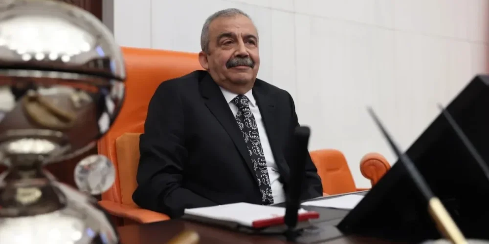 sırrı süreyya önder geçmiş olsun