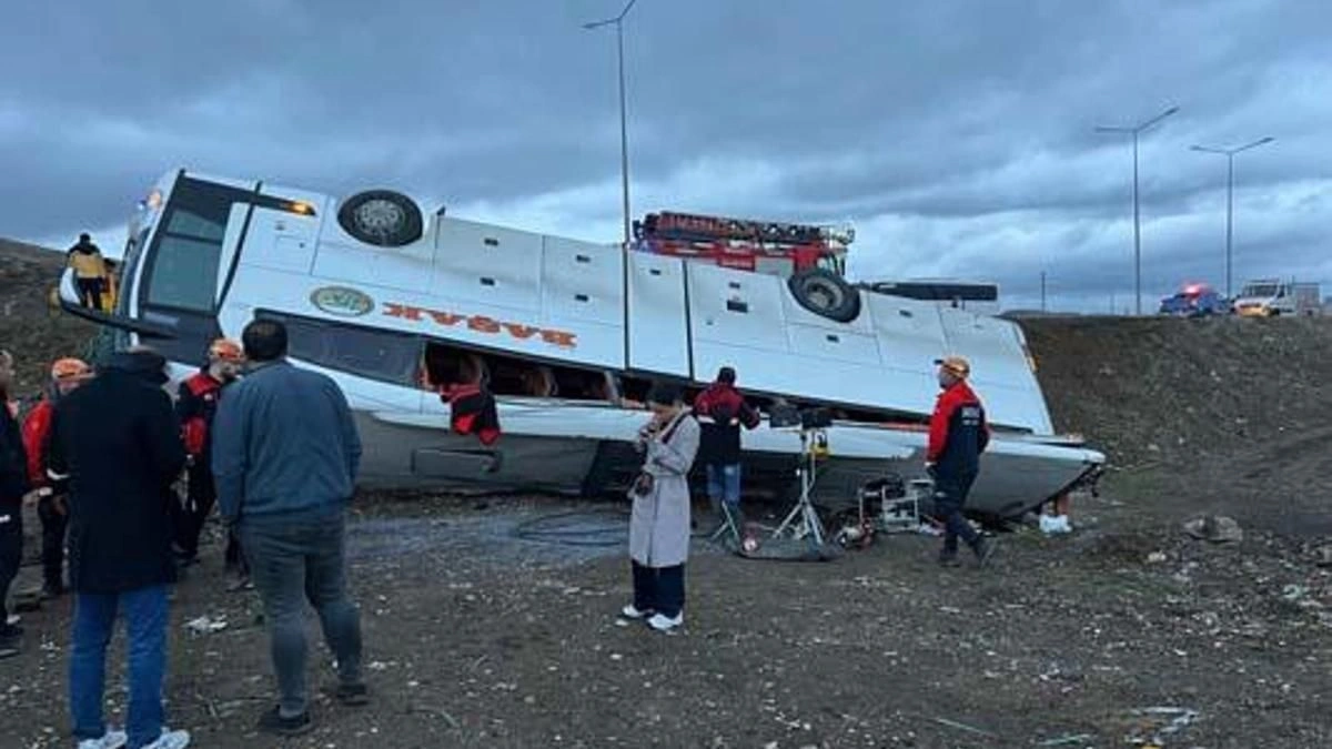 Yalova’dan Erzincan’a giden E.C. yönetimindeki 24 EE 062 plakalı Başak