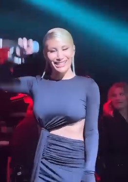 Cesur Kıyafet, Olay Dans! İrem Derici Sahnede Sınırları Zorladı