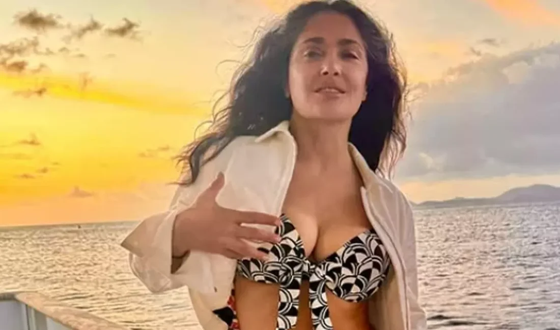 Salma Hayek, 58 yaşında Sports Illustrated kapak kızı oldu. Bikinili