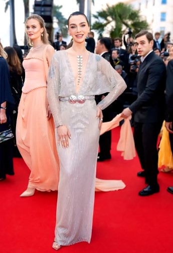 Birce Akalay Cannes 2025’te Kırmızı Halıda Yürüyor! Türkiye’yi Temsil Edecek Ünlü Oyuncu Hazır