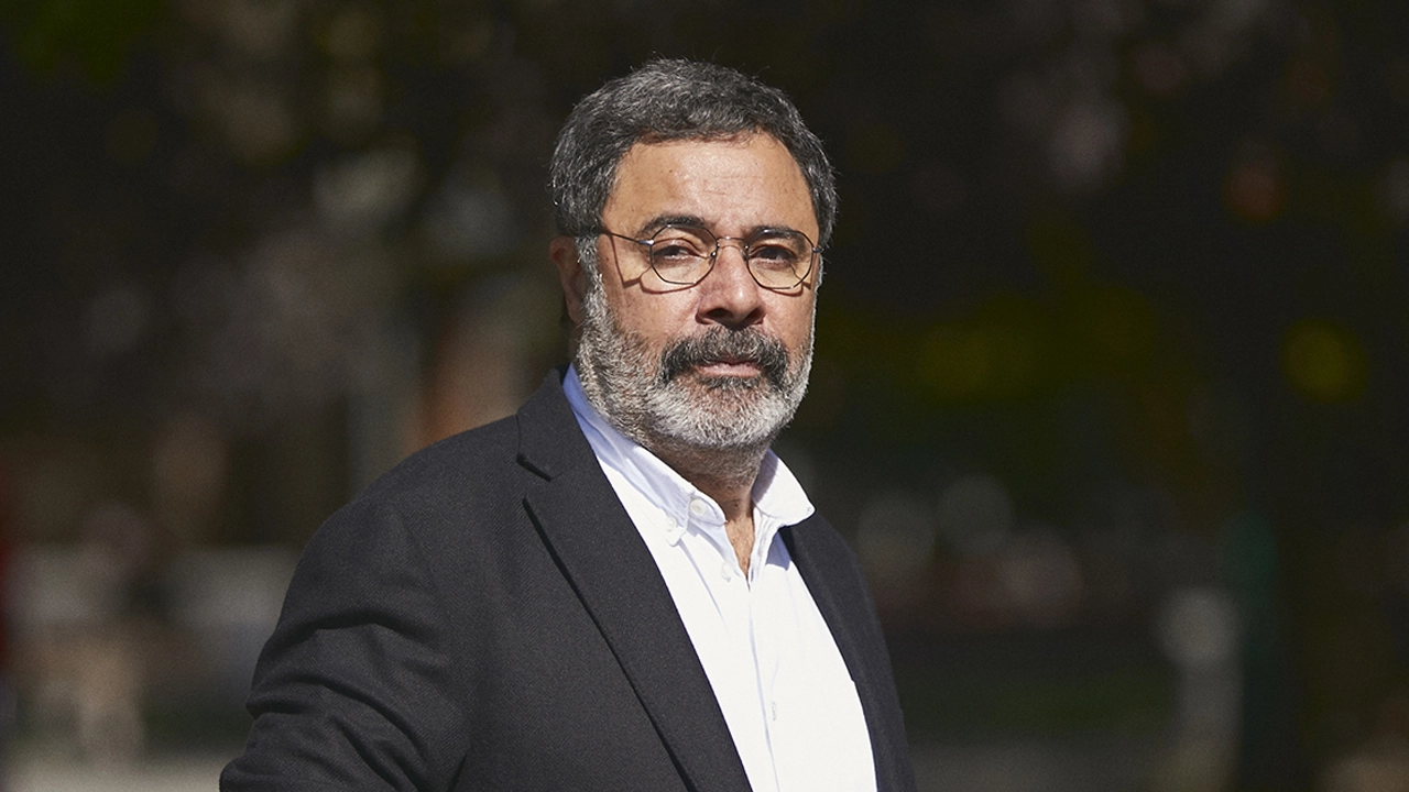 Ahmet Ümit kimdir