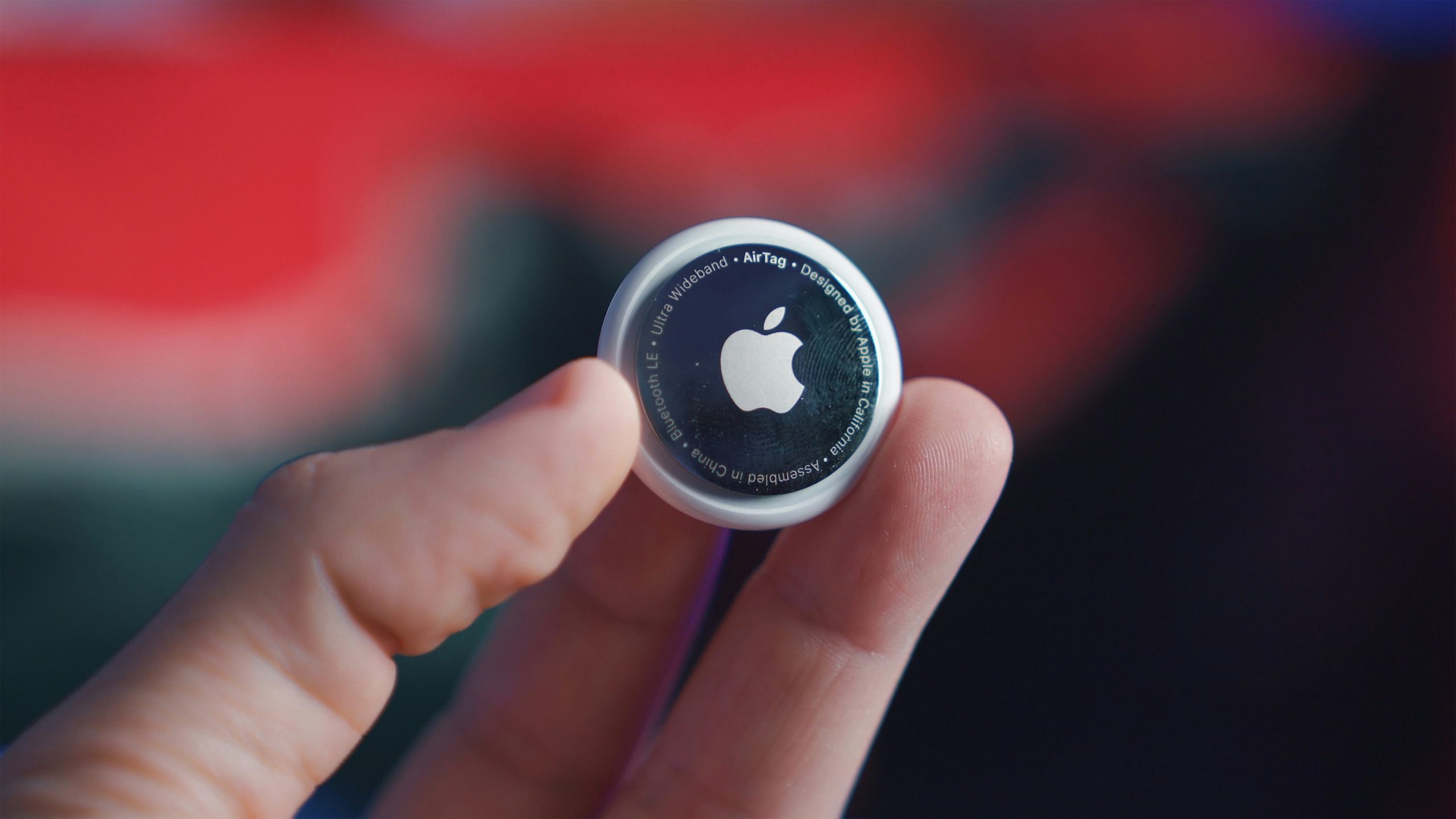 Apple AirTag ne kadar uzaklıktan çalışıyor? İnternet olmadan takip eder