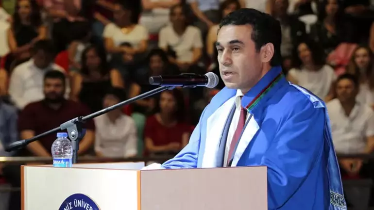 Akdeniz Üniversitesi’nde Büyük Skandal: 10 Yıl Sahte Profesörlükle Maaş Aldı, Ünvanı İptal Edildi