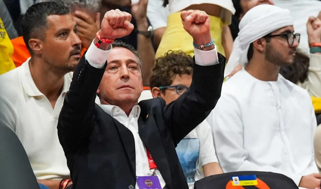 Ali Koç, Fenerbahçe'nin yeni sezon yapılanması için Devin Özek ile