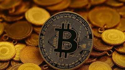 Altın ve Bitcoin arasındaki yatırım dengesi yeniden değişiyor. 2025'te altın