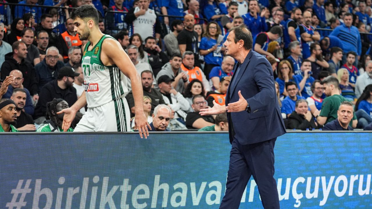 THY EuroLeague play-off serisinin dördüncü maçında temsilcimiz Anadolu Efes, sahasında