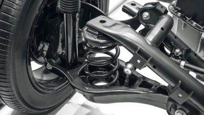 Araba aksı bozulursa araba yürür mü, direksiyon döner mi, tekerlek