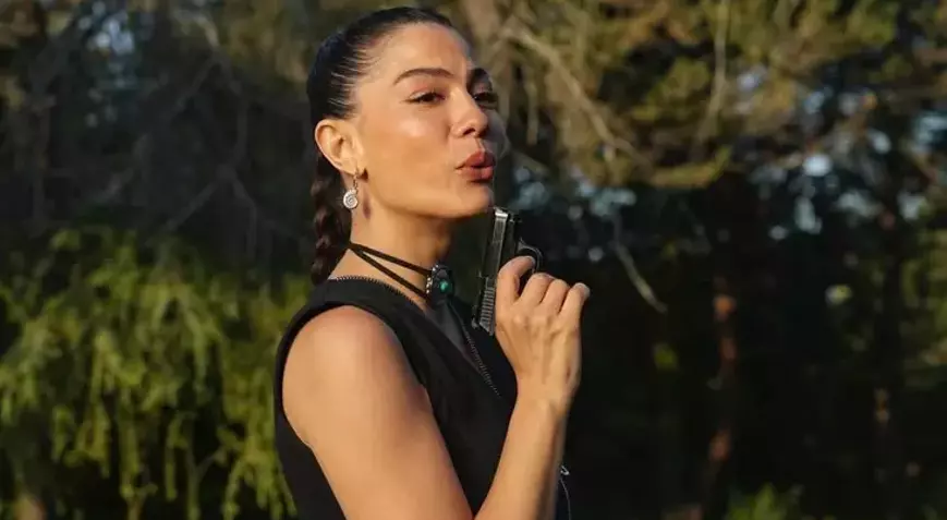 Eşref Rüya dizisinde Nisan karakterine hayat veren Demet Özdemir, son
